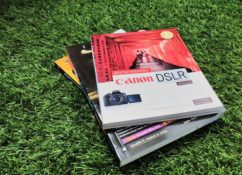 คู่มือการถ่ายภาพด้วยกล้อง Canon DSLR ฉบับสมบูรณ์ คู่มือการถ่ายภาพด้วยกล้อง Canon ฉบับสมบูรณ์ ที่เจาะลึกถึงรายละเอียดทุกฟังก...